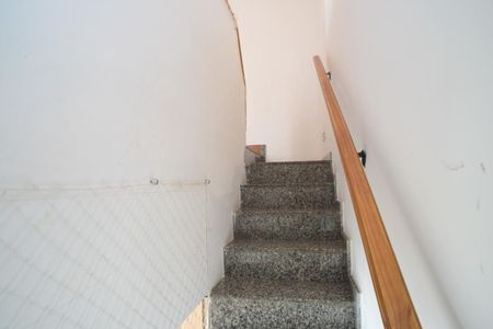 Apartamento para alugar com 190m², 3 quartos e 2 vagas Apartamento para alugar com 190m², 3 quartos e 2 vagasEscada de Acesso