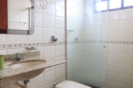 Casa para alugar com 558m², 4 quartos e 7 vagasBanheiro da Suíte 3