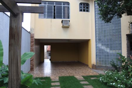 Casa para alugar com 558m², 4 quartos e 7 vagasQuintal