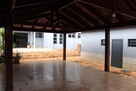 Casa para alugar com 558m², 4 quartos e 7 vagasQuintal