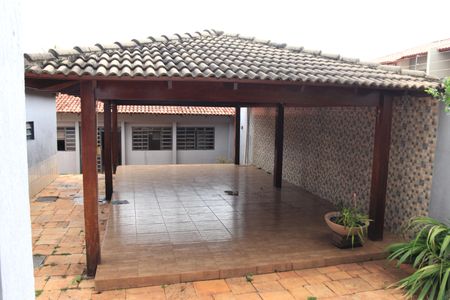 Casa para alugar com 558m², 4 quartos e 7 vagasQuintal