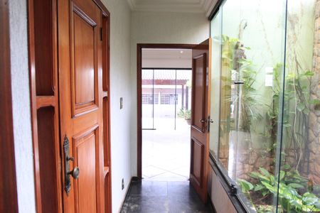 Casa para alugar com 558m², 4 quartos e 7 vagasEscritório