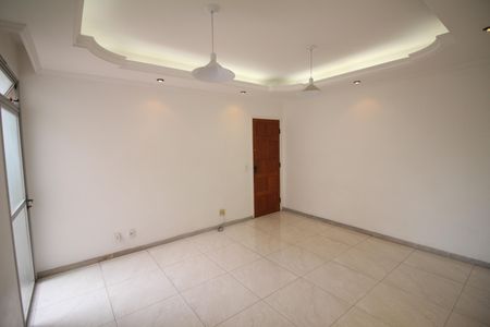 Sala de apartamento para alugar com 2 quartos, 60m² em Riacho das Pedras, Contagem