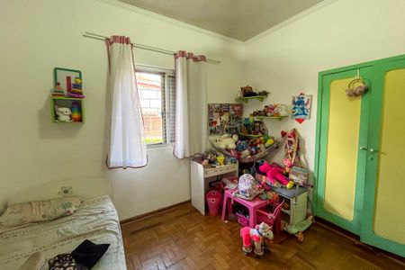 Casa à venda com 304m², 3 quartos e 4 vagas Casa à venda com 304m², 3 quartos e 4 vagasQuarto 2