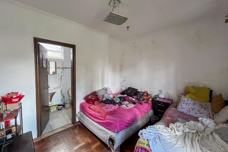 Casa à venda com 304m², 3 quartos e 4 vagas Casa à venda com 304m², 3 quartos e 4 vagasSuite