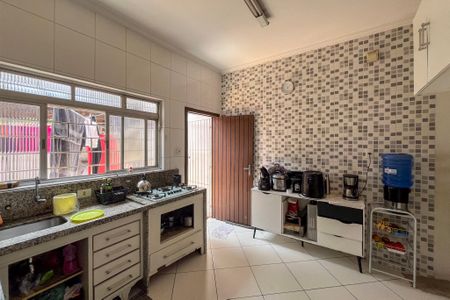 Casa à venda com 304m², 3 quartos e 4 vagas Casa à venda com 304m², 3 quartos e 4 vagasCozinha