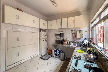 Casa à venda com 304m², 3 quartos e 4 vagas Casa à venda com 304m², 3 quartos e 4 vagasCozinha