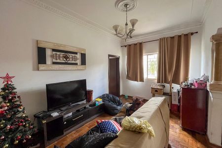 Casa à venda com 304m², 3 quartos e 4 vagas Casa à venda com 304m², 3 quartos e 4 vagasSala