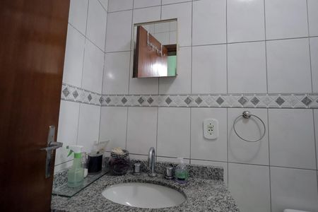 Casa à venda com 236m², 4 quartos e 4 vagasBanheiro