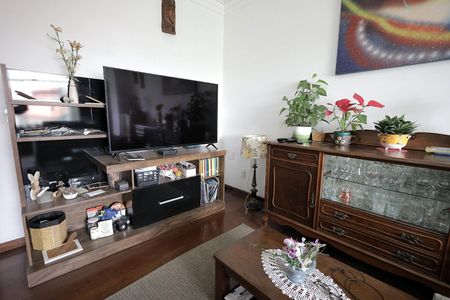 Casa à venda com 236m², 4 quartos e 4 vagasSala