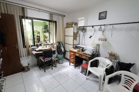 Casa à venda com 236m², 4 quartos e 4 vagasEdicula