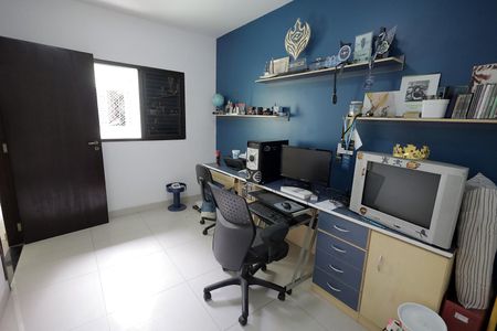 Casa à venda com 236m², 4 quartos e 4 vagasQuarto 2