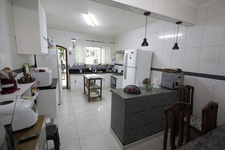 Casa à venda com 236m², 4 quartos e 4 vagasCozinha