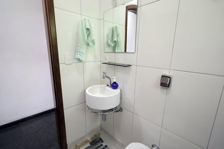 Casa à venda com 236m², 4 quartos e 4 vagasBanheiro