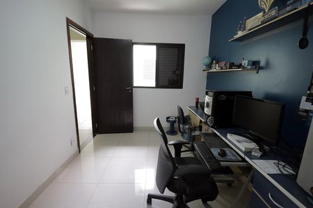 Casa à venda com 236m², 4 quartos e 4 vagasQuarto 2