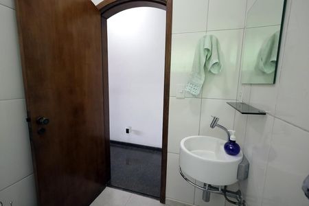 Casa à venda com 236m², 4 quartos e 4 vagasBanheiro