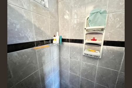 Apartamento à venda com 80m², 3 quartos e 1 vaga Apartamento à venda com 80m², 3 quartos e 1 vagaBanheiro da Suíte