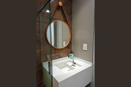 Apartamento para alugar com 74m², 2 quartos e sem vaga Apartamento para alugar com 74m², 2 quartos e sem vagaBanheiro da Suíte