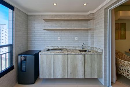 Apartamento para alugar com 74m², 2 quartos e sem vaga Apartamento para alugar com 74m², 2 quartos e sem vagaSacada