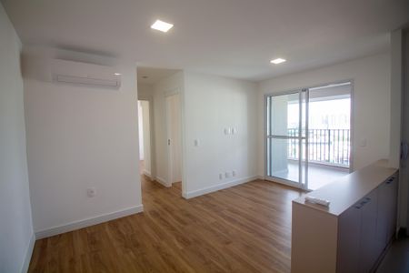 Sala de apartamento para alugar com 2 quartos, 63m² em Vila Cruzeiro, São Paulo
