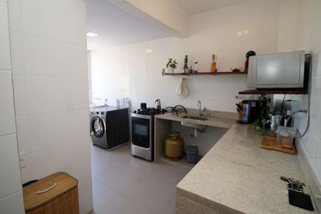 Apartamento à venda com 69m², 2 quartos e sem vagaCozinha