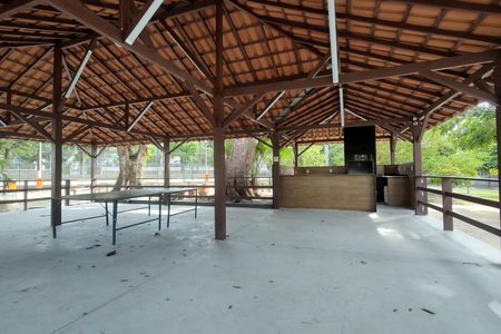 Apartamento à venda com 153m², 3 quartos e 3 vagas Apartamento à venda com 153m², 3 quartos e 3 vagasÁrea comum - Churrasqueira