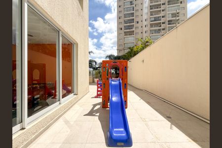 Apartamento para alugar com 98m², 3 quartos e 2 vagas Apartamento para alugar com 98m², 3 quartos e 2 vagasÁrea comum - Playground