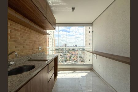Apartamento para alugar com 98m², 3 quartos e 2 vagas Apartamento para alugar com 98m², 3 quartos e 2 vagasVaranda