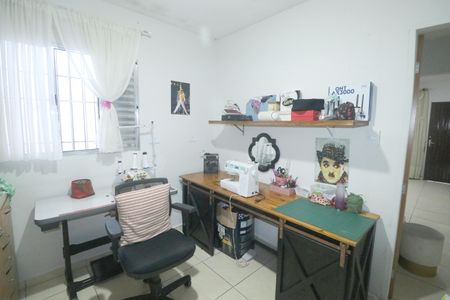 Casa para alugar com 180m², 3 quartos e 2 vagasQuarto 2