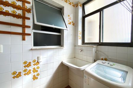 Apartamento para alugar com 120m², 3 quartos e 2 vagas Apartamento para alugar com 120m², 3 quartos e 2 vagasÁrea de Serviço