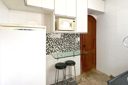Apartamento para alugar com 120m², 3 quartos e 2 vagas Apartamento para alugar com 120m², 3 quartos e 2 vagasCozinha