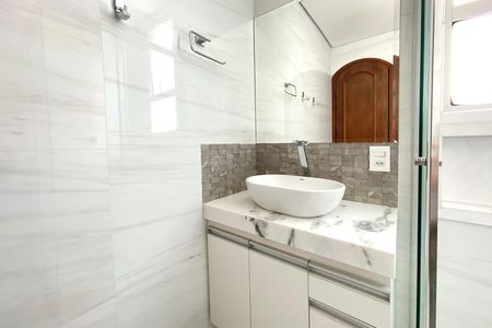 Apartamento para alugar com 120m², 3 quartos e 2 vagas Apartamento para alugar com 120m², 3 quartos e 2 vagasBanheiro