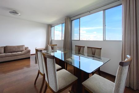 Apartamento para alugar com 120m², 3 quartos e 2 vagas Apartamento para alugar com 120m², 3 quartos e 2 vagasSala de Jantar