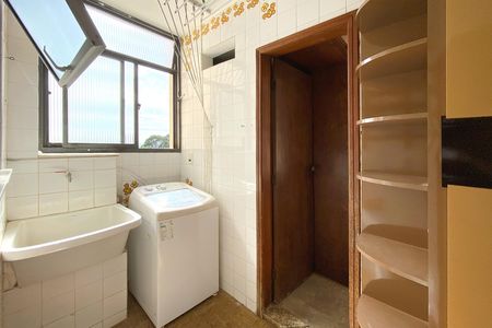 Apartamento para alugar com 120m², 3 quartos e 2 vagas Apartamento para alugar com 120m², 3 quartos e 2 vagasÁrea de Serviço