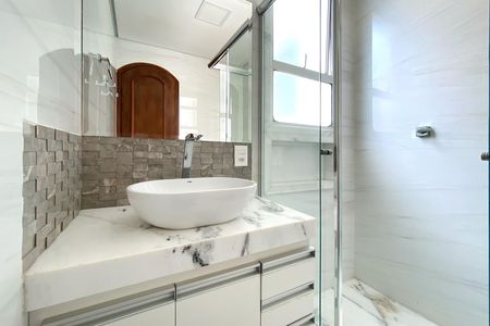 Apartamento para alugar com 120m², 3 quartos e 2 vagas Apartamento para alugar com 120m², 3 quartos e 2 vagasBanheiro