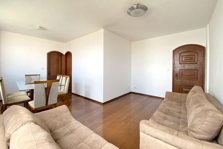 Sala de apartamento para alugar com 3 quartos, 120m² em Sagrada Família, Belo Horizonte