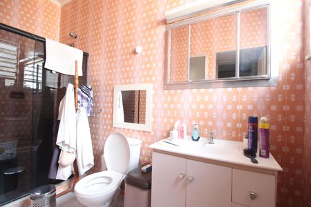 Casa à venda com 340m², 3 quartos e 4 vagasBanheiro da suíte