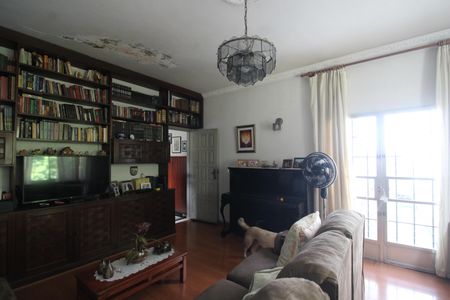 Casa à venda com 340m², 3 quartos e 4 vagasSala