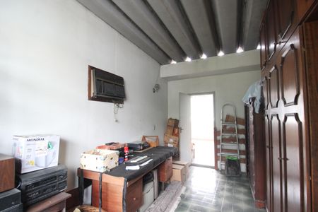 Casa à venda com 340m², 3 quartos e 4 vagasTerraço - Escritório