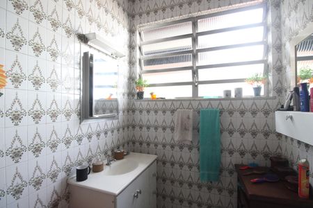 Casa à venda com 340m², 3 quartos e 4 vagasBanheiro social