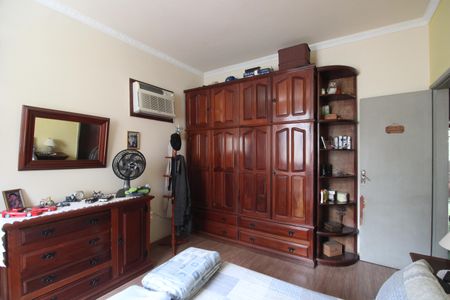 Casa à venda com 340m², 3 quartos e 4 vagas  Quarto 1       