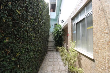 Casa à venda com 340m², 3 quartos e 4 vagasLateral 2