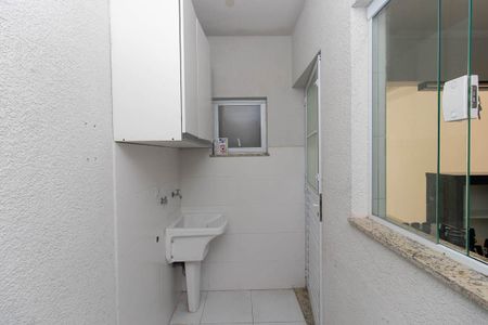 Casa de condomínio para alugar com 60m², 2 quartos e 1 vagaÁrea de Serviço