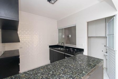 Cozinha de casa de condomínio para alugar com 2 quartos, 60m² em Tremembé, São Paulo