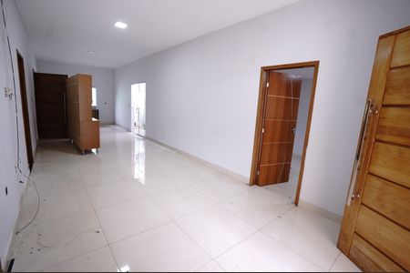 Casa para alugar com 3 quartos, 250m² em Aeroviario, Goiânia