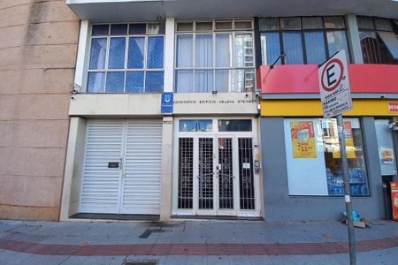 Apartamento para alugar com 79m², 2 quartos e sem vagaFachada e Portaria 