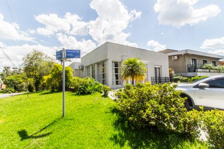 Casa de condomínio à venda com 300m², 3 quartos e 4 vagasVista da Rua