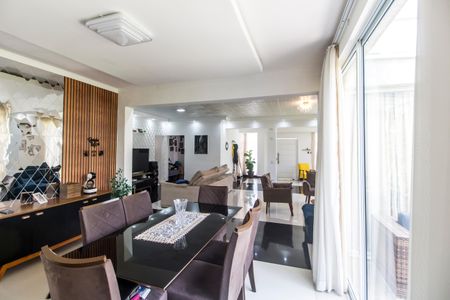 Casa de condomínio à venda com 300m², 3 quartos e 4 vagasCozinha