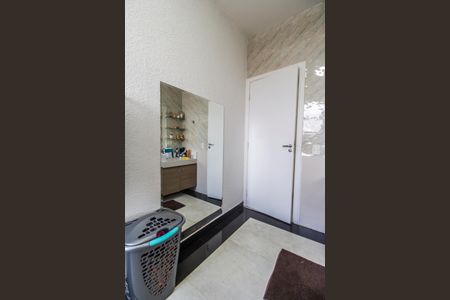 Casa de condomínio à venda com 300m², 3 quartos e 4 vagasBanheiro da Suíte