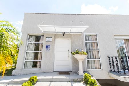 Casa de condomínio à venda com 300m², 3 quartos e 4 vagasVista da Rua